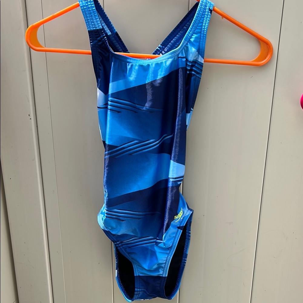 SPEEDO competition swim team Swimwear Sz 30 worn once for a meet